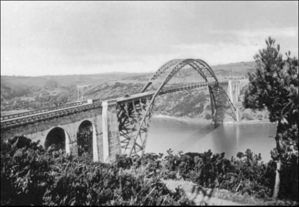 Pont de La Roche Bernard (56) construit par les établissements DAYDE en 1911. Cliquez pour agrandir...